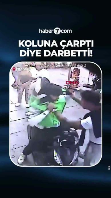 Geri manevra yaparken &ccedil;arptı, yumrukla darbedildi