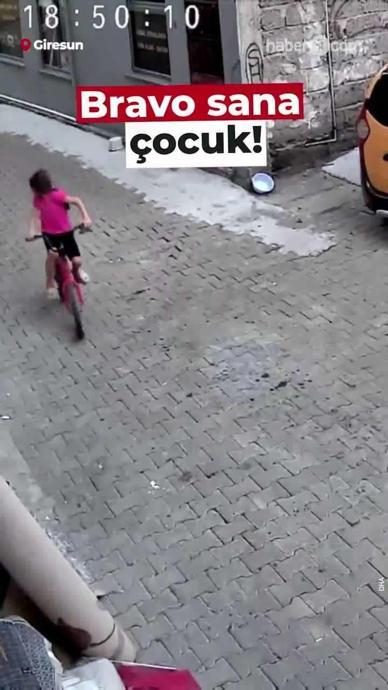 K&uuml;&ccedil;&uuml;k Nehir&rsquo;in bayrak hassasiyeti 