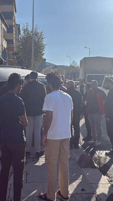 &Ccedil;arpışmanın etkisiyle kaldırıma u&ccedil;tu!