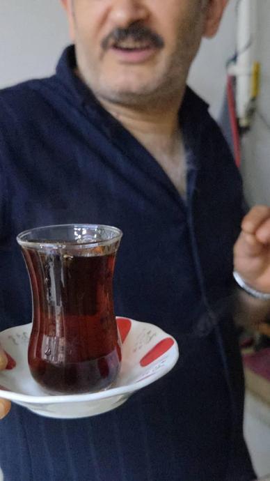 &Ccedil;ay demleme sırrını anlattı: Bayatlamıyor