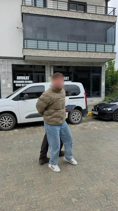 Tehdit savurup arkadaşını su&ccedil;ladı!