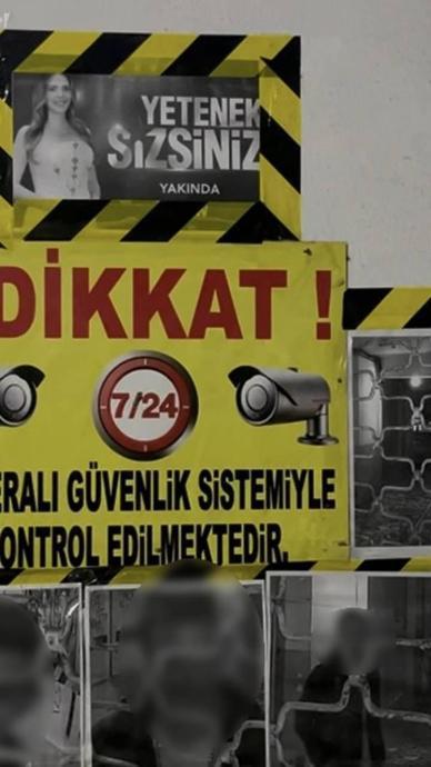 Tuvaletini yapanların fotoğrafını duvara astı!