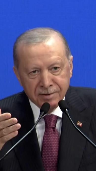 Erdoğan: "İzmir bug&uuml;n başka coşkulu"