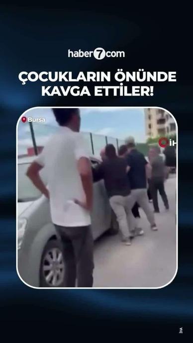 &Ouml;ğrencilerin &ouml;n&uuml;nde kavga ettiler!