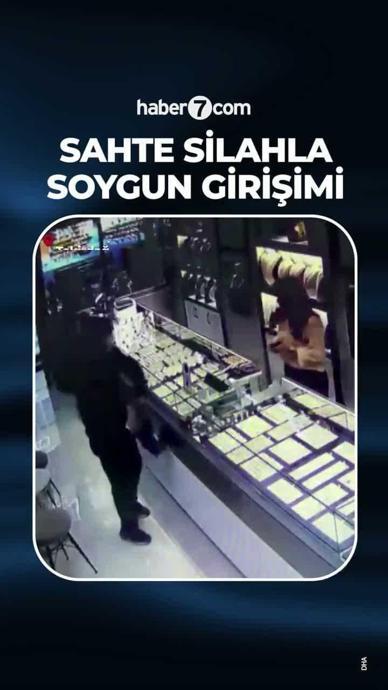 Oyuncak silahla soygun yapmaya &ccedil;alıştı!