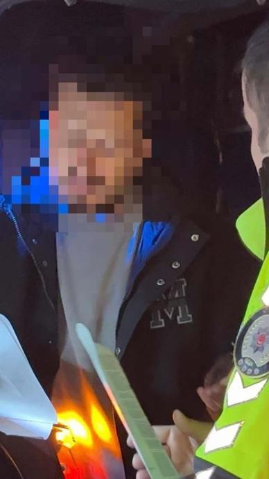 Alkoll&uuml; s&uuml;r&uuml;c&uuml;: Sıkıntı &ccedil;ıkarırım!
