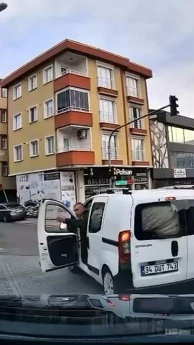 'Arabanı par&ccedil;alarım senin'