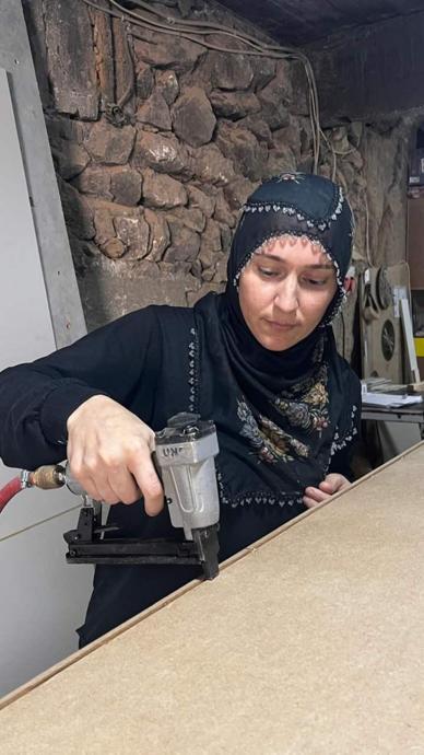 Eşine destek olurken mobilya ustası oldu