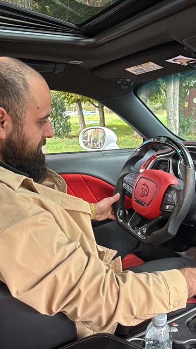 Milyonluk aracı var ama asgari &uuml;cretle &ccedil;alışıyor