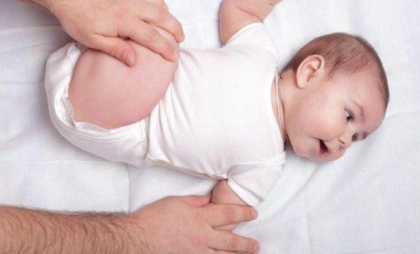 bebeklerde kalca cikikligi ne zaman bakilir